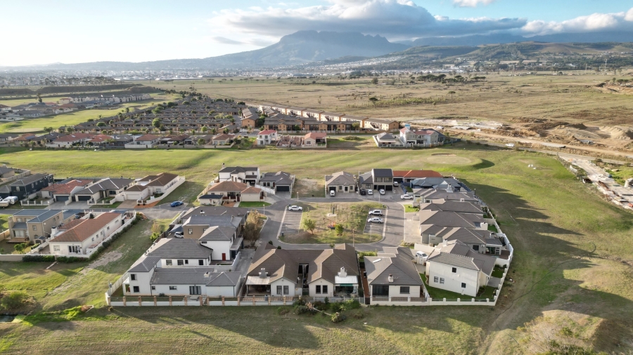 4 Bedroom Property for Sale in Fairview Golf Estate Western Cape